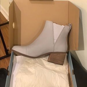Toms Esme Leather Glacier Grey Bootie